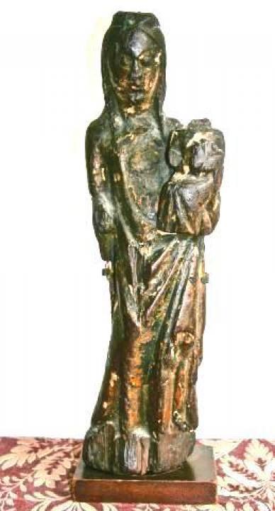 Carved_Group_of_Virgin_and_Child_-_frontal_5611.jpg